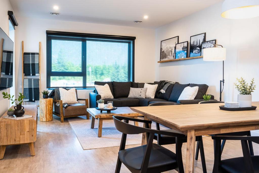Ghost Peak By Revelstoke Vacations Apartment Exterior foto